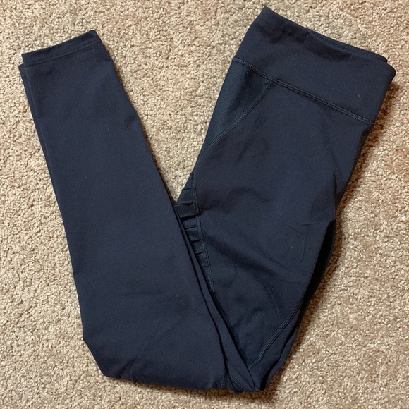 Joy Lab leggings, Size Medium in black, good condition. No pockets - Picture 2 of 7